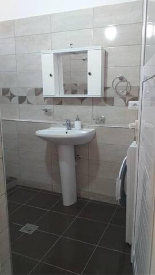 Vasili Sunstay Apartments Sarande Bagian luar foto